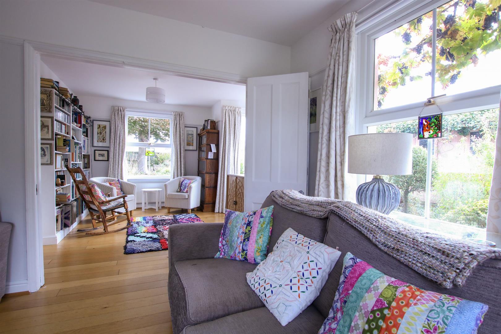 Leiston Road, Aldeburgh Gallery Image
